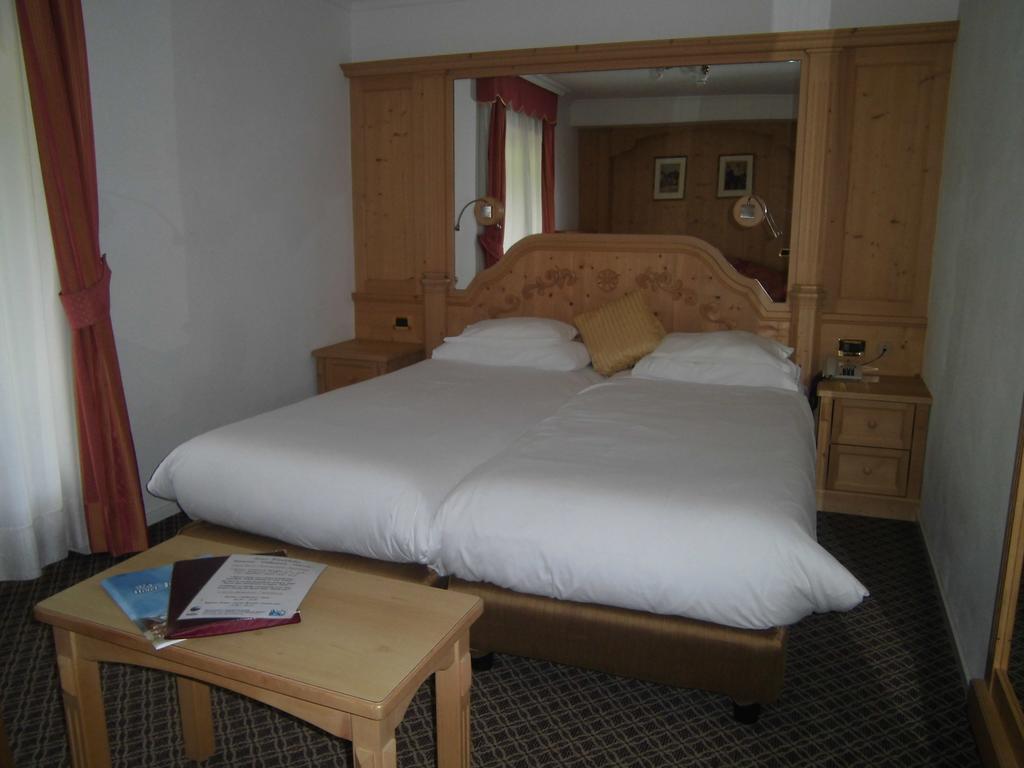 Hotel Evaldo Arabba Δωμάτιο φωτογραφία